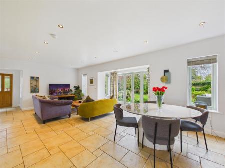 Living/Dining