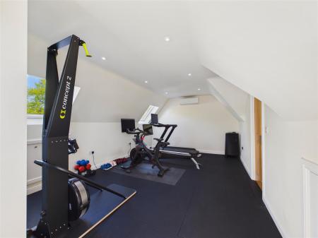 Bedroom 6 / Gym