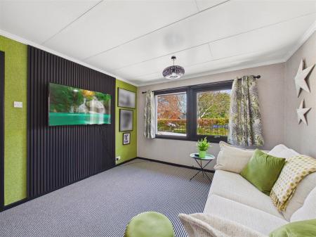 Sitting Room / Bedroom 4