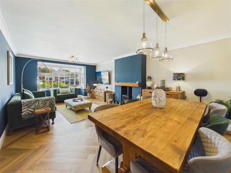 Lounge/Diner