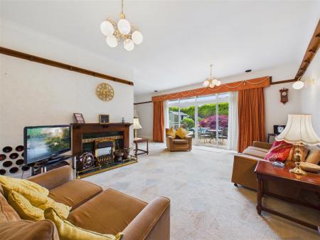 Living/Dining Room