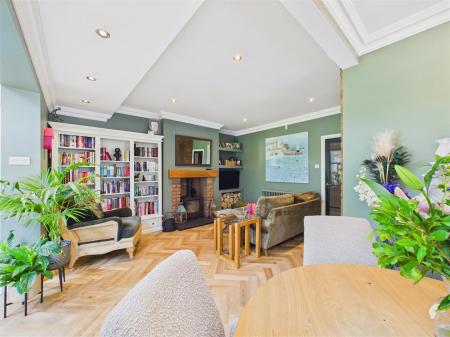 Sitting/Dining Area