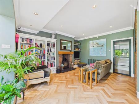Sitting/Dining Area