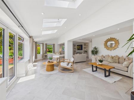 Living/Sitting Room