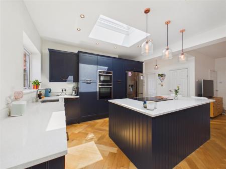 Kitchen/Dining Area