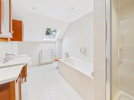 En-Suite Bath/Shower Room
