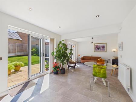 Living/Dining Area