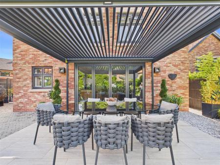 Patio & Pergola
