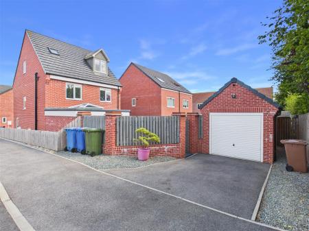 Garage & Parking