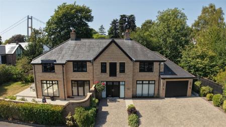 Parklands Mews - Main
