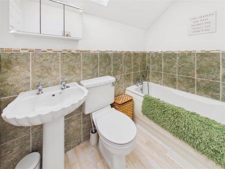 En-suite Bathroom