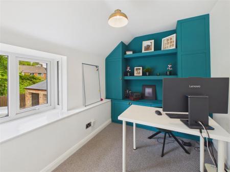 Bedroom 5/Study