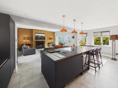 Kitchen/Dining