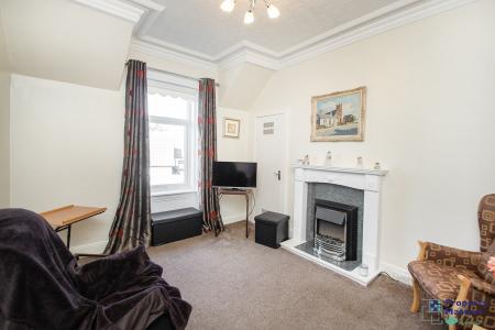 Bedroom/Dining