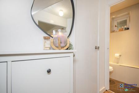 Hallway/WC