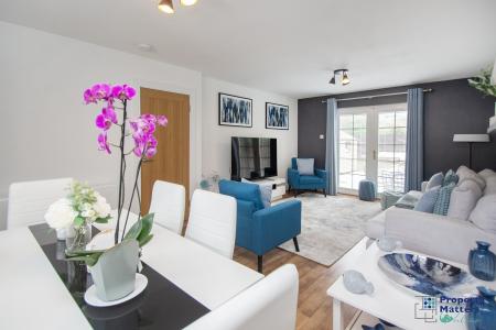Living / Dining