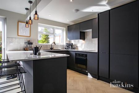 AH3475 (11 of 18).jpg