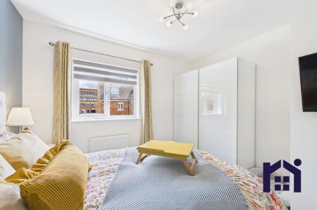 Principal bedroom