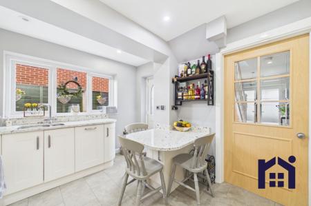 Dining kitchen
