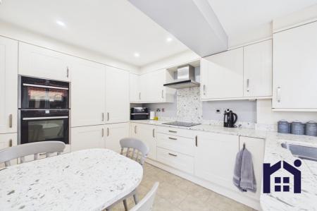 Dining kitchen