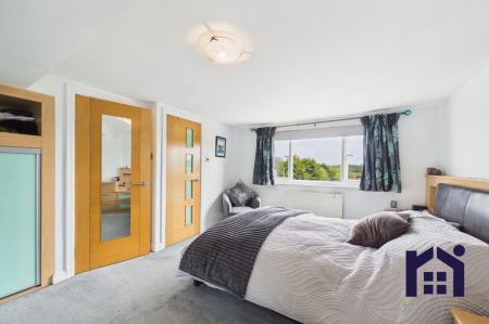 Principal bedroom