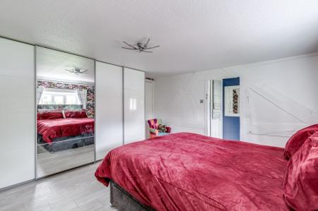 Principal bedroom