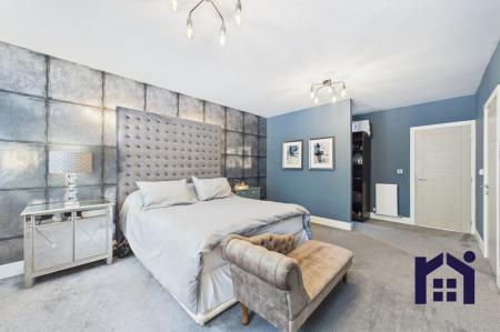 Principal bedroom