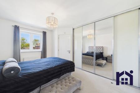 Principal bedroom