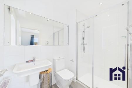 En suite to bedroom two