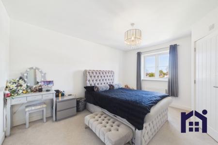 Principal bedroom