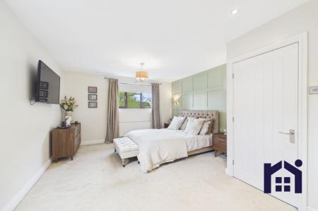Principal bedroom