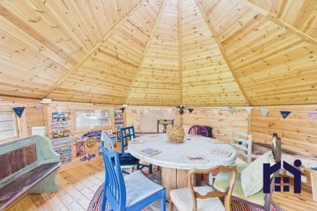 Garden room