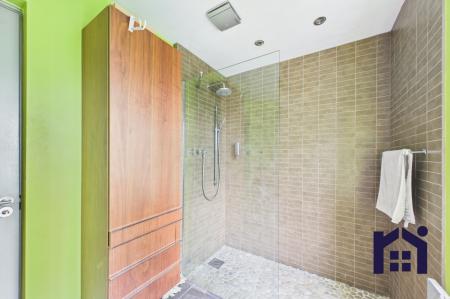 En suite