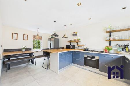 Dining kitchen