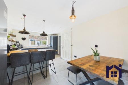 Dining kitchen