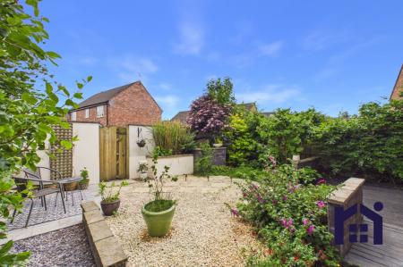 Courtyard garden