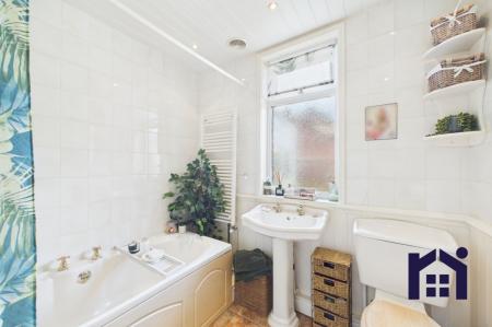 Family bathroom