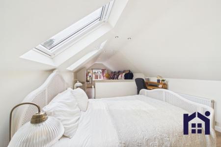 Principal bedroom