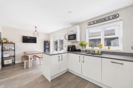 Kitchen/Dining area