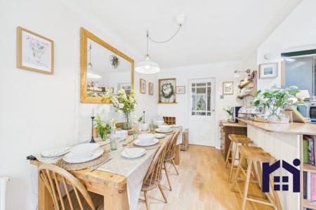 Dining kitchen