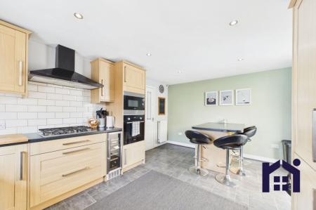Dining kitchen