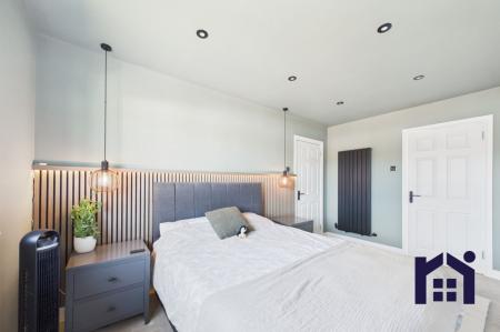 Principal bedroom