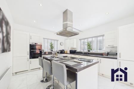 Dining kitchen
