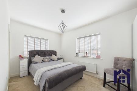 Principal bedroom