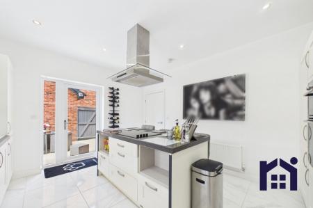 Dining kitchen