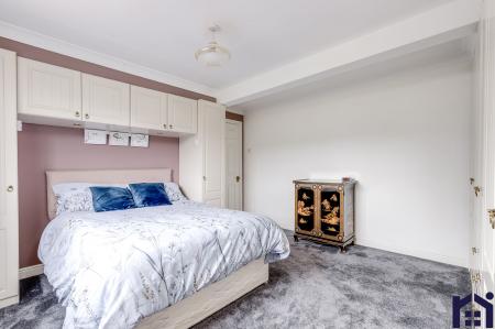 Principal bedroom