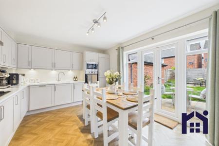 Dining kitchen