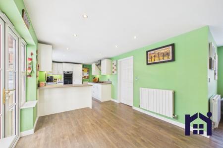 Dining kitchen