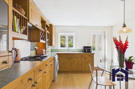 Dining kitchen