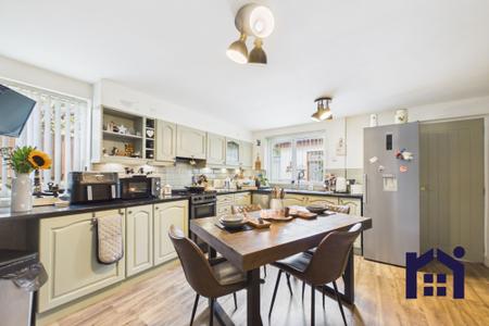 Dining kitchen